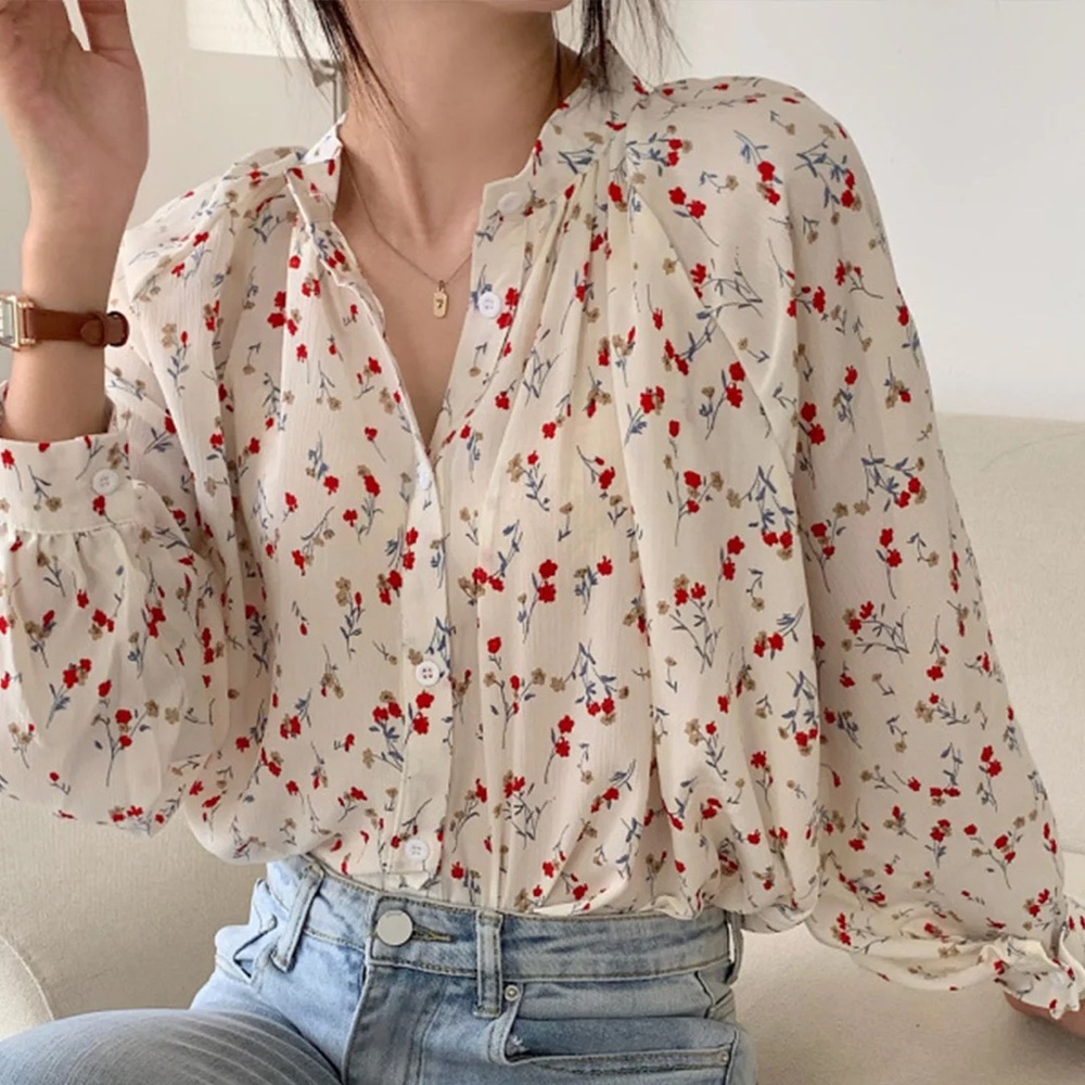 Adela Vintage Floral Print Crew Neck Blouse